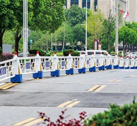 潮汐护栏，市政道路上的智能机器人有什么用